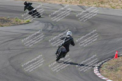 media/Apr-20-2025-AHRMA (Sun) [[393a79c373]]/Race/group 10 early race/Turn 4b/
